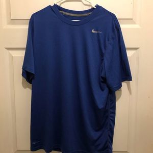 Mens Nike Dri Fit in size L. Blue color